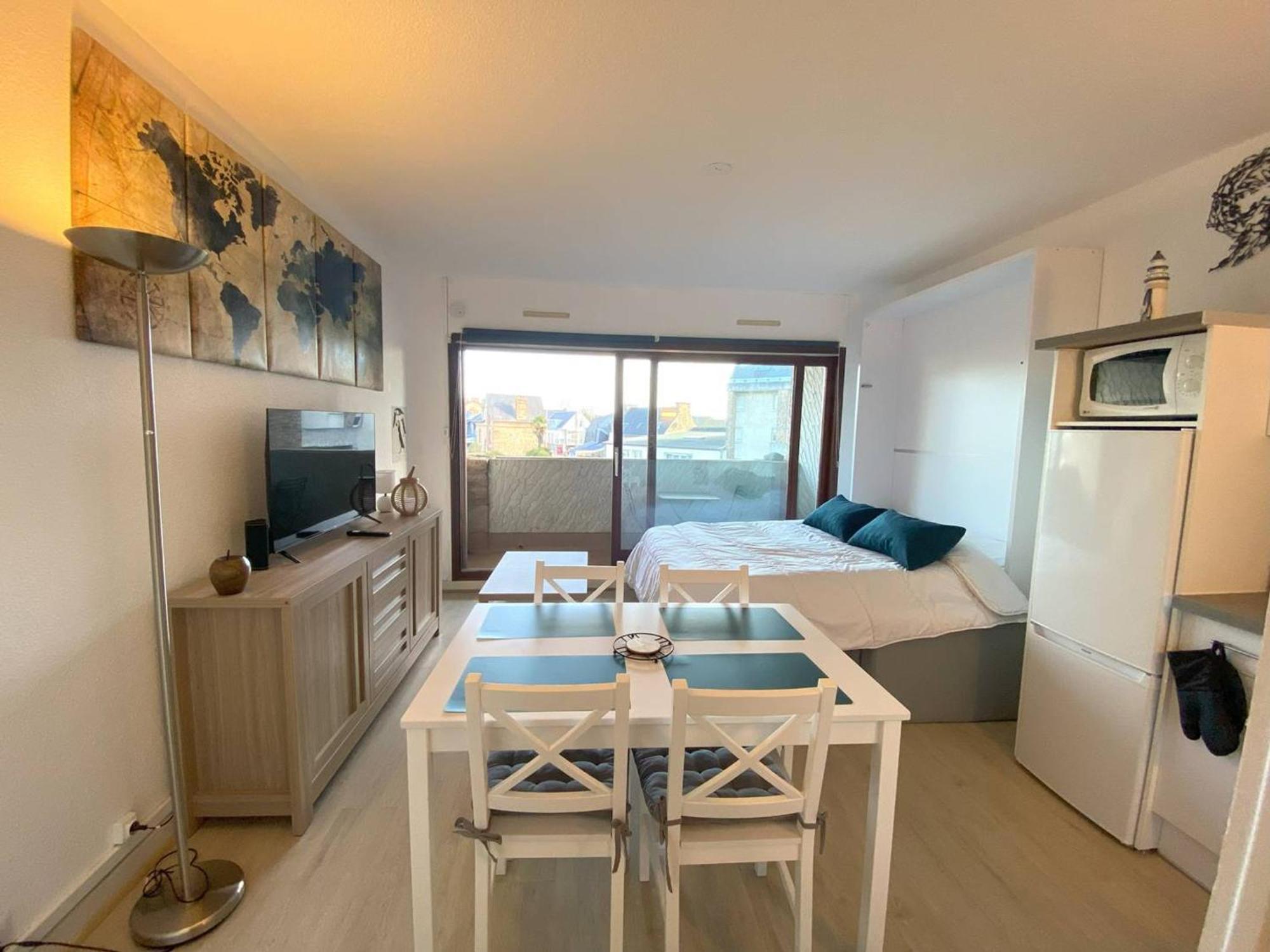 Calme Avec Balcon, Parking, Pres Du Port De - Fr-1-368-412 *
