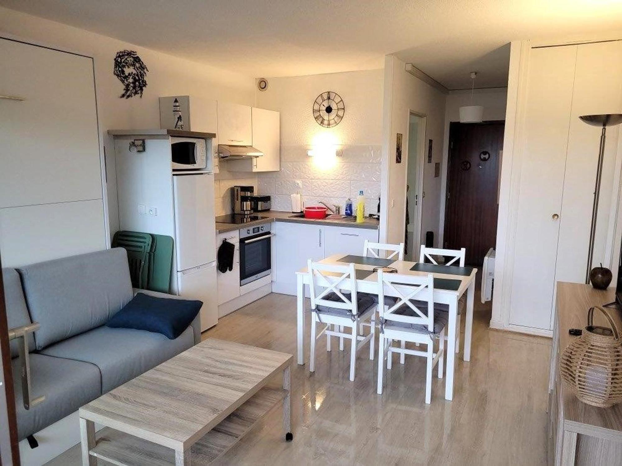 Apartment Calme Avec Balcon, Parking, Pres Du Port De - Fr-1-368-412 Perros-Guirec